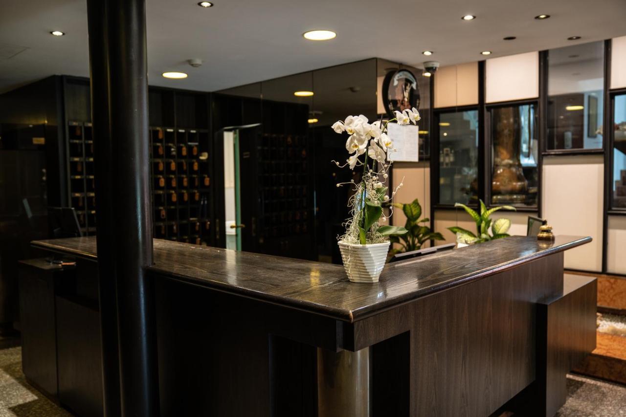 לניאגו Hotel Pergola מראה חיצוני תמונה