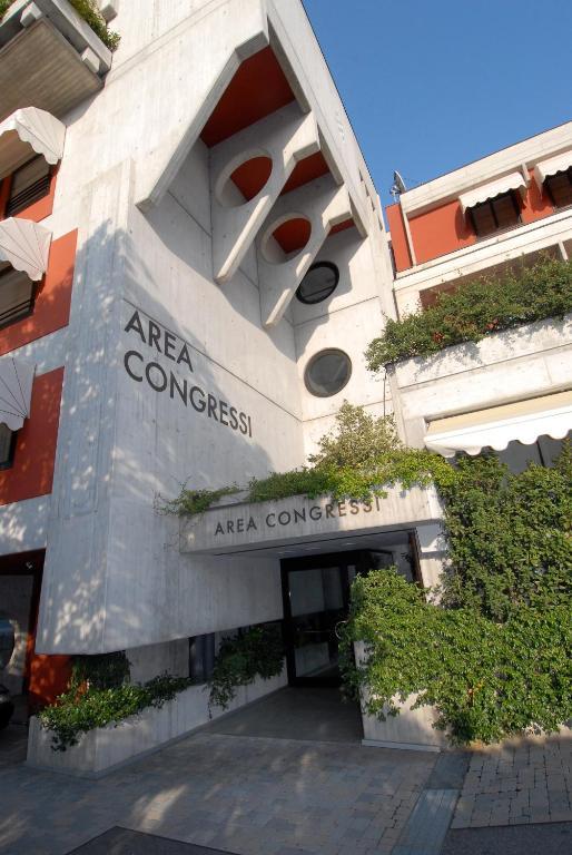לניאגו Hotel Pergola מראה חיצוני תמונה